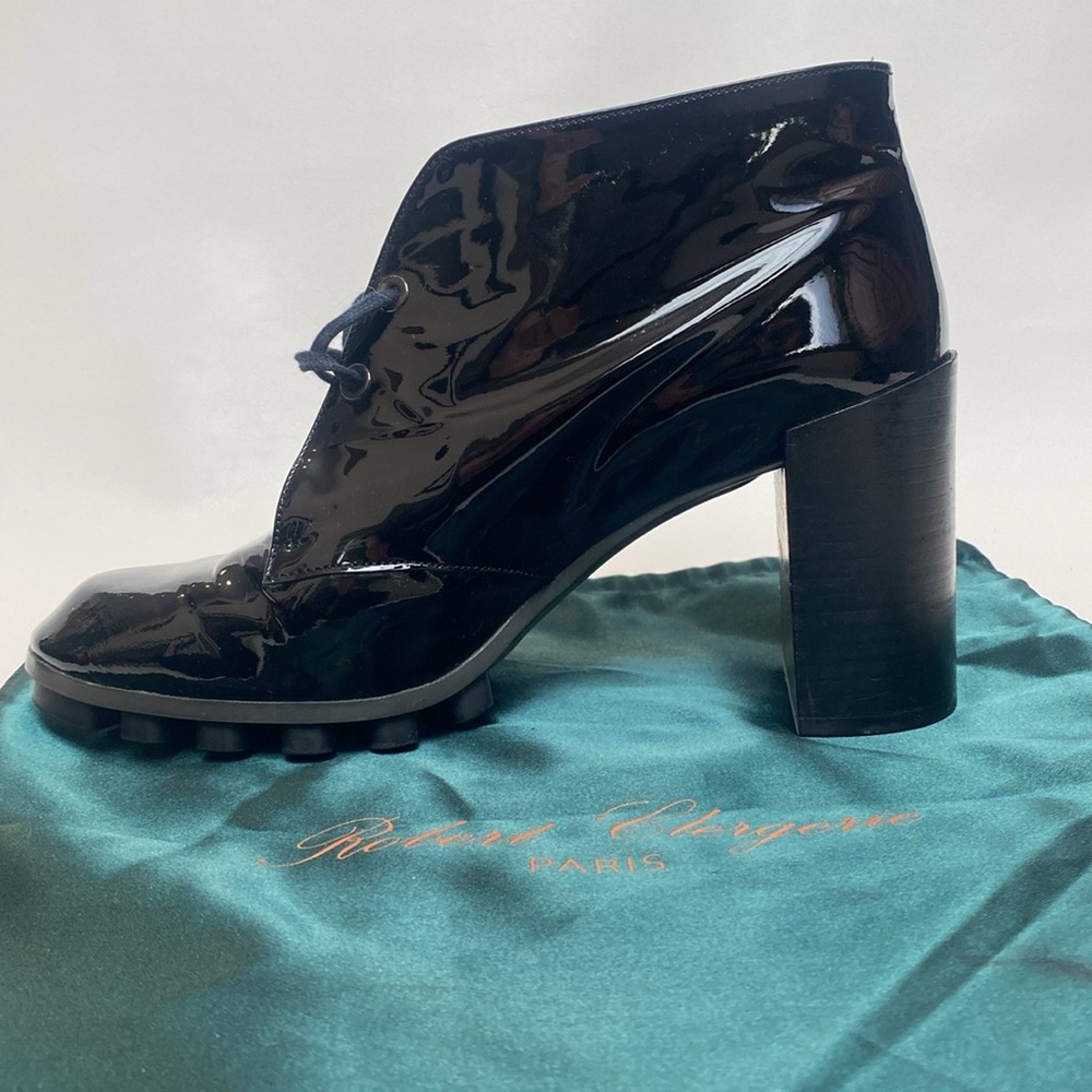 Robert Clergerie Arzi Pattent leather ankle boots 39 beautiful EUC 1 scratch